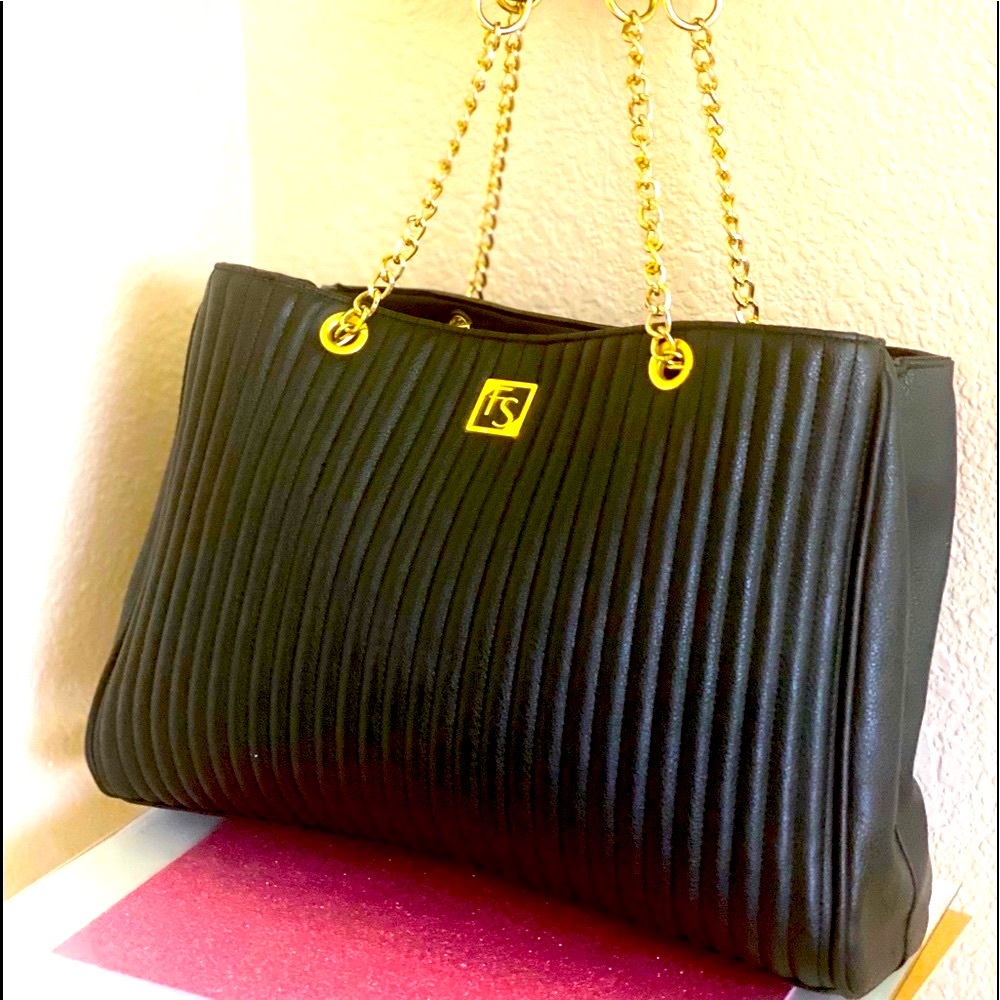 “FS” black medium Bag NEW ,!